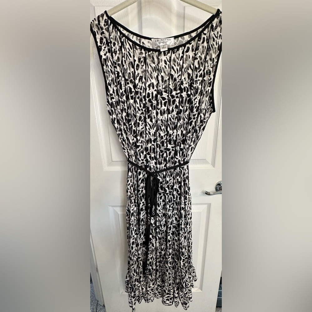 Black and white dress